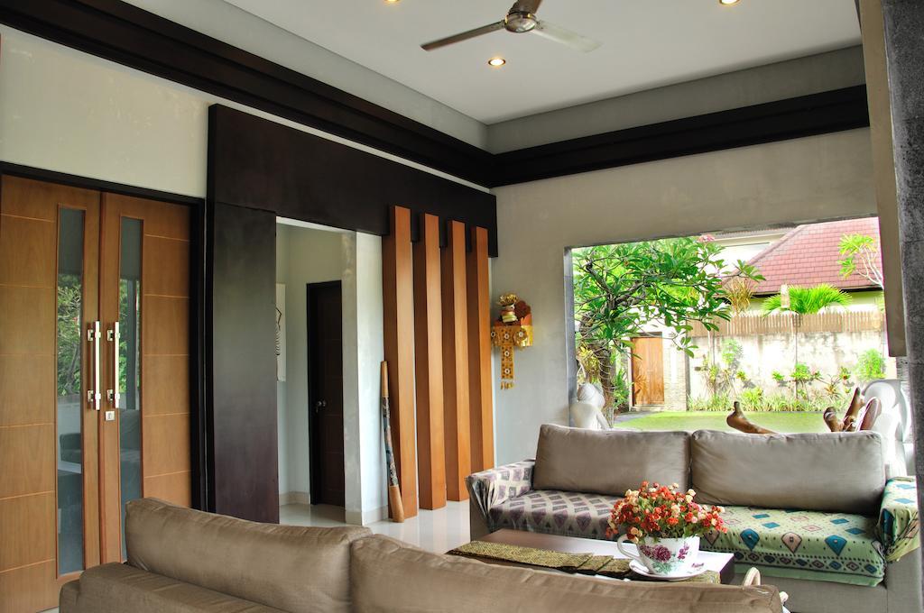 M Two Villas Seminyak Esterno foto