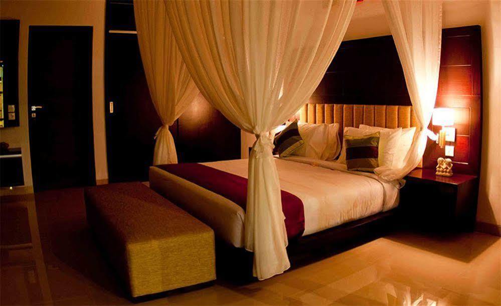 M Two Villas Seminyak Esterno foto