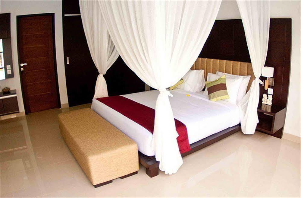 M Two Villas Seminyak Esterno foto