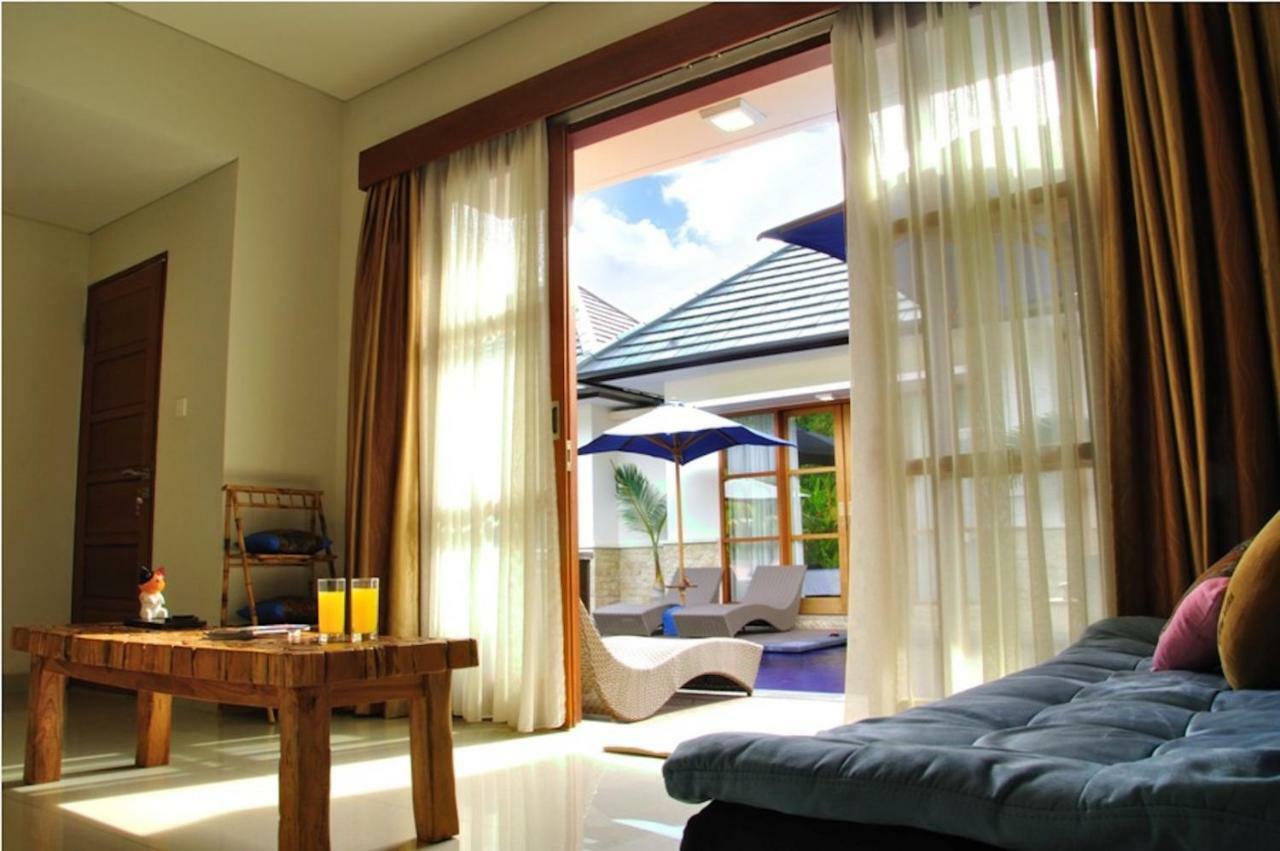 M Two Villas Seminyak Esterno foto